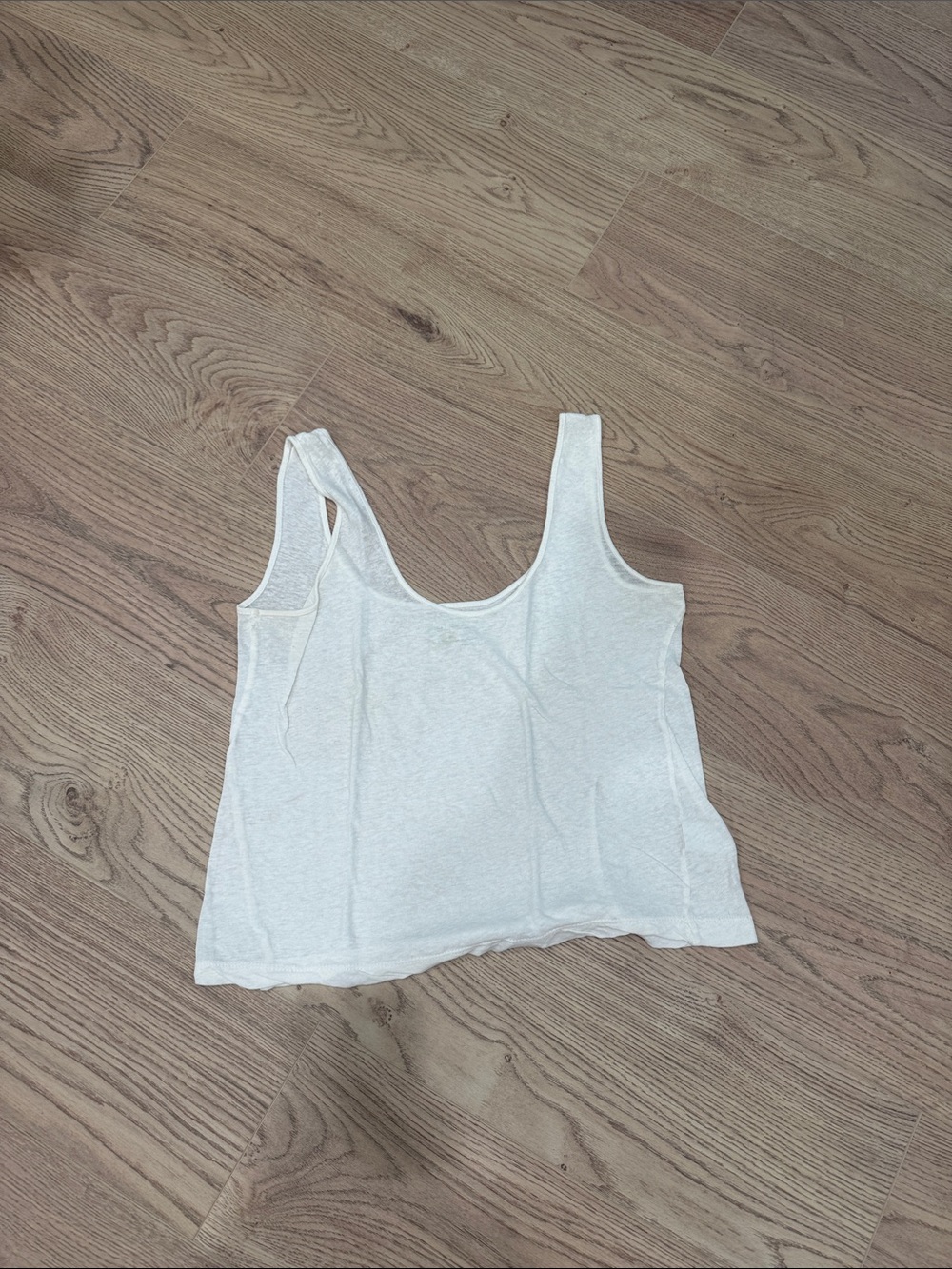 Classic White Scoop-Neck Tank Top - Lightweight Everyday Layer